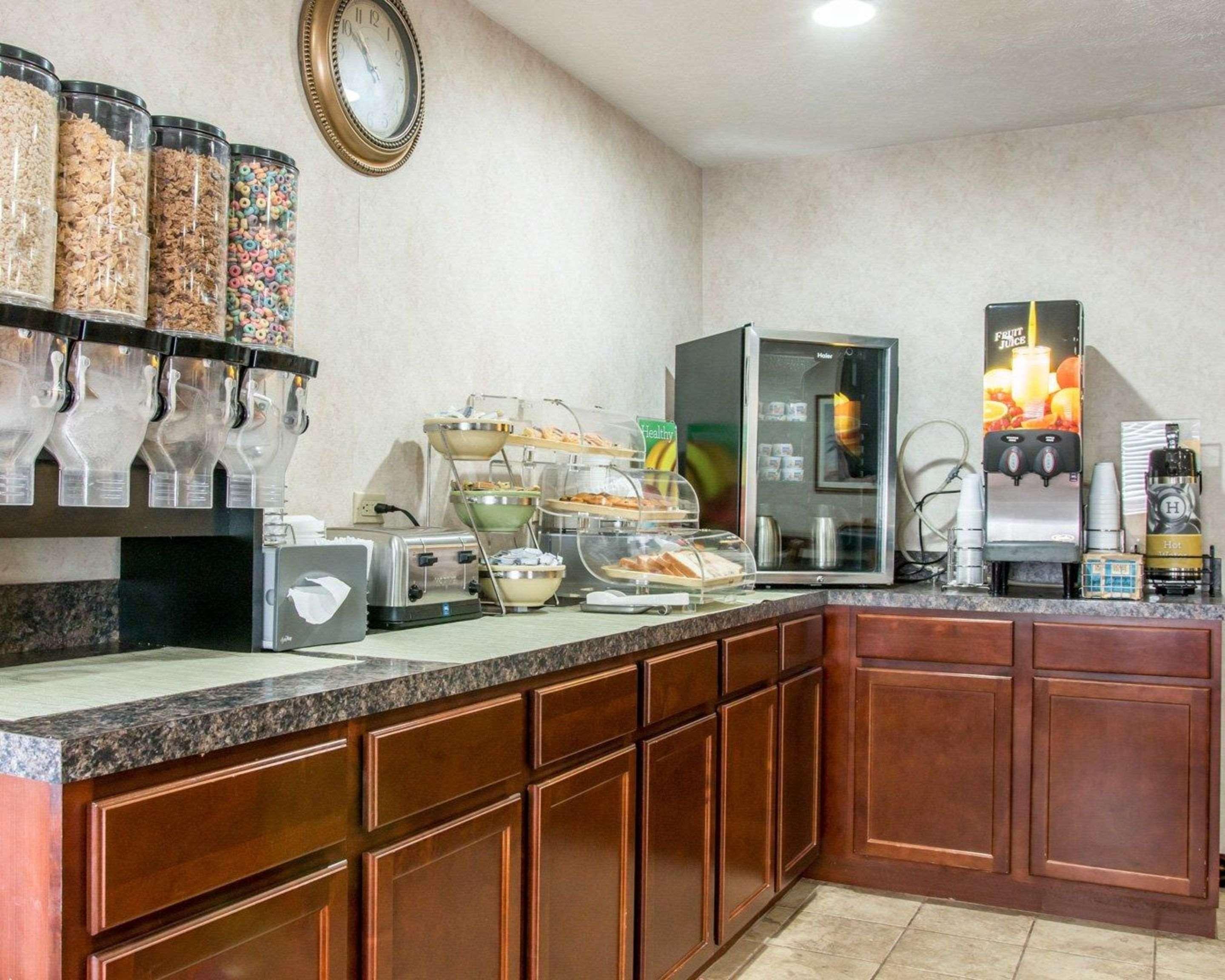 Quality Inn Hudsonville South Extérieur photo