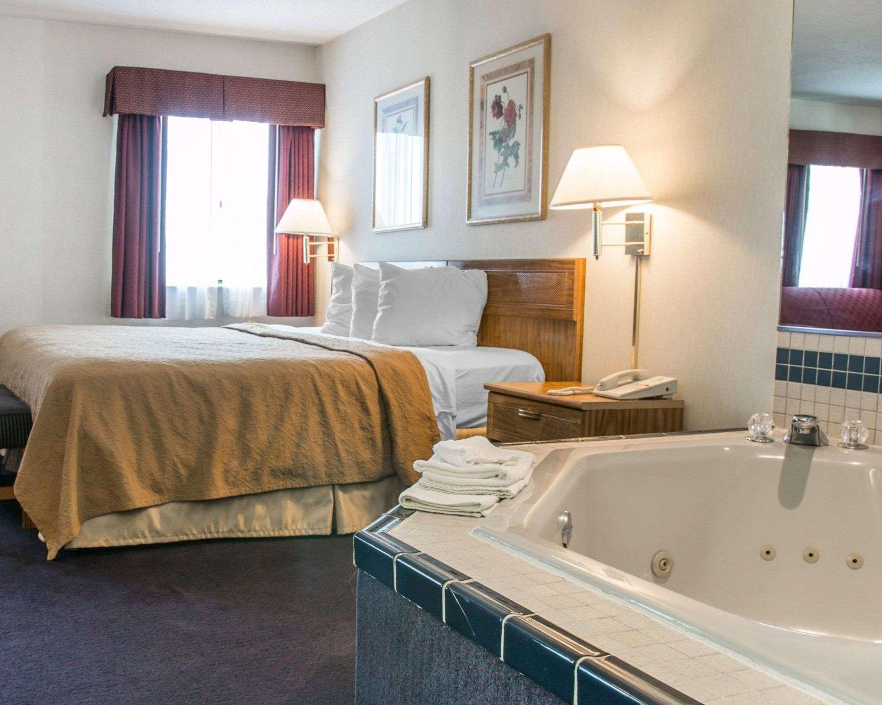 Quality Inn Hudsonville South Extérieur photo